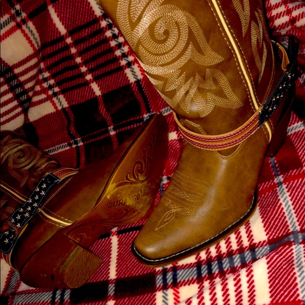 Brand new never worn, in very good condition